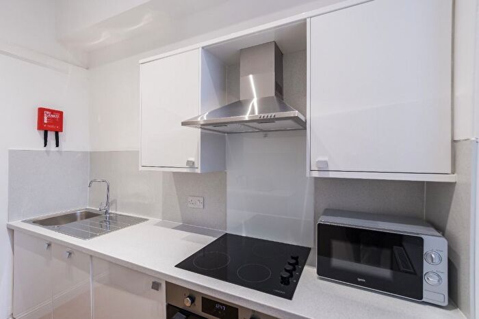 2 Bedroom Flat To Rent In Gardner Street, Partick, Glasgow, G11