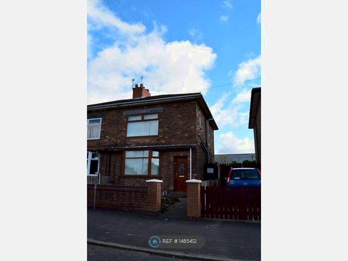 3 Bedroom Semi-Detached House To Rent In Central Drive, Haydock, St. Helens, WA11