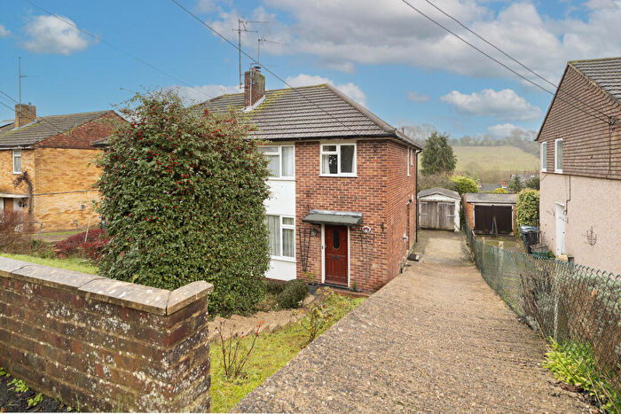 3 Bedroom Semi Detached House For Sale In Glenister Road, Chesham, HP5