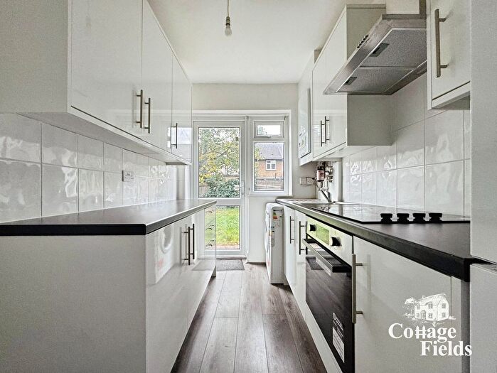 3 Bedroom Semi-detached House To Rent In Leyburn Road, London, N18