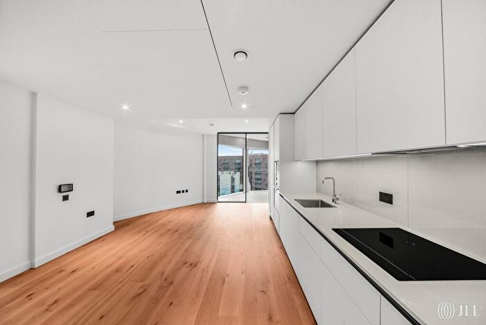 1 Bedroom Flat To Rent In Electric Boulevard London, SW11