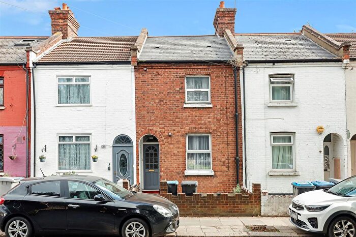 3 Bedroom Terraced House For Sale In Woodheyes Road, London, NW10