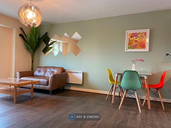 2 Bedroom Flat To Rent In Springmeadow Road, Birmingham, B15