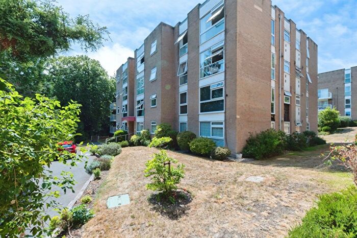 1 Bedroom Flat For Sale In St. Winifreds Road, Bournemouth, BH2