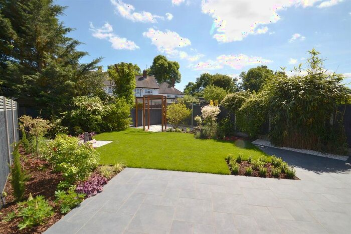 3 Bedroom End Of Terrace House To Rent In Beech Drive, Borehamwood, WD6