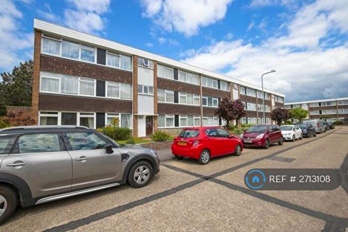 2 Bedroom Flat To Rent In Barton Meadows, Ilford, IG6