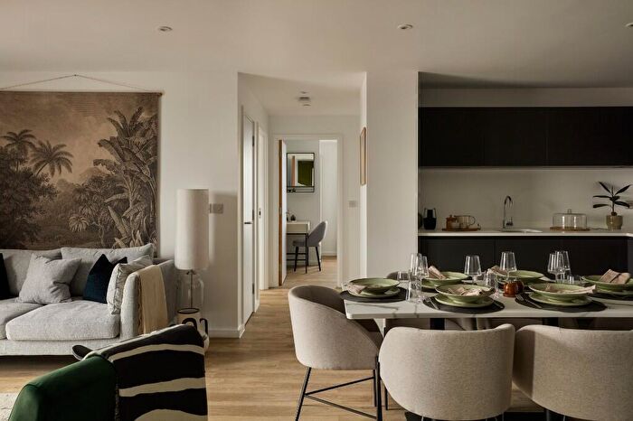 3 Bedroom Flat To Rent In Flat, Swan Street, Manchester, Greater Manchester, M4