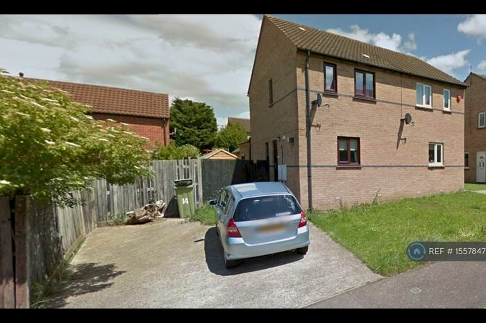 3 Bedroom Semi-Detached House To Rent In Knapp Gate, Shenley Church End, Milton Keynes, MK5