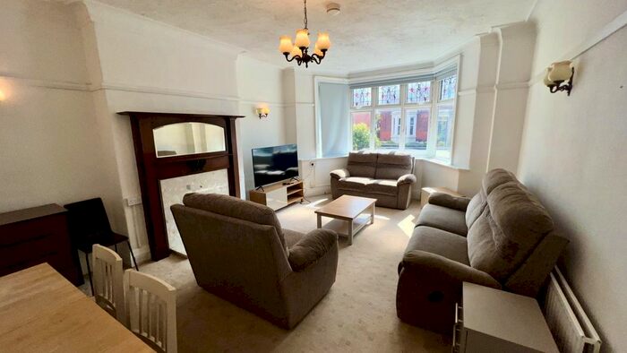 7 Bedroom Semi-Detached House To Rent In Osborne Road, Jesmond, Newcastle Upon Tyne, NE2