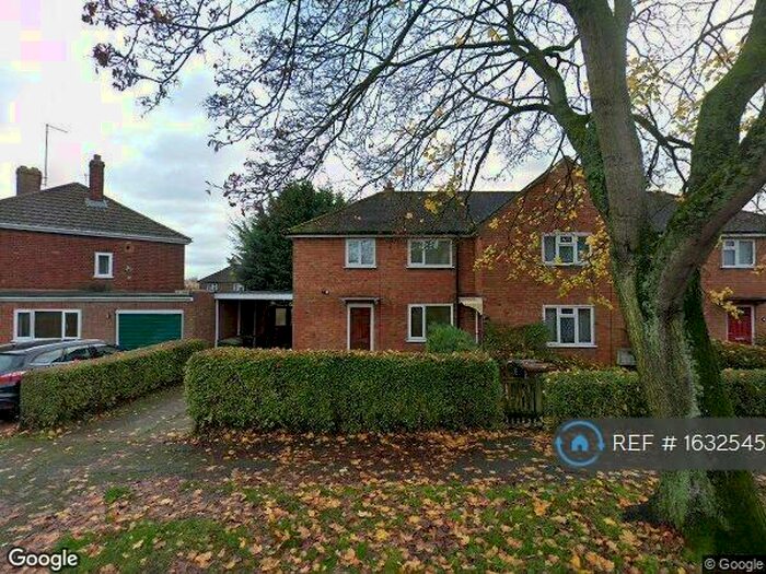 4 Bedroom Semi-Detached House To Rent In Rowlett Road, Corby, NN17