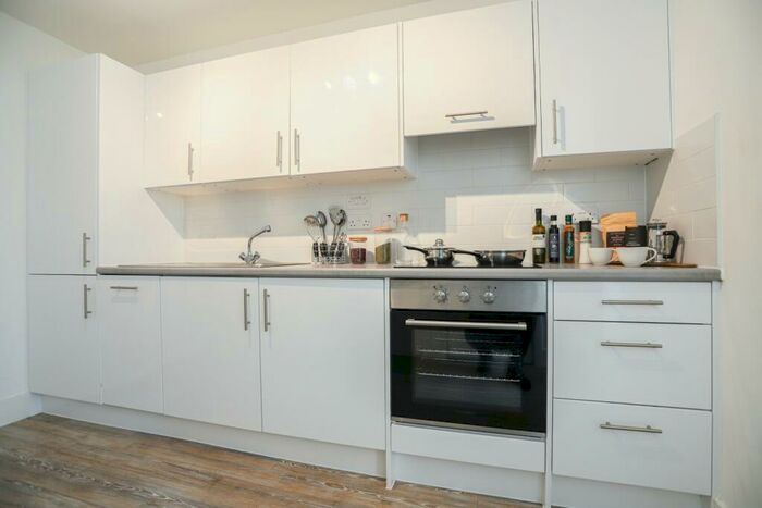 Apartment To Rent In Brook Place Sheffield, S11
