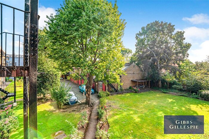 3 Bedroom Flat For Sale In Eaton Rise, Ealing, London, W5