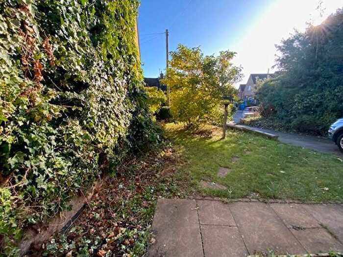 2 Bedroom Bungalow To Rent In High Street, Broughton, NN14