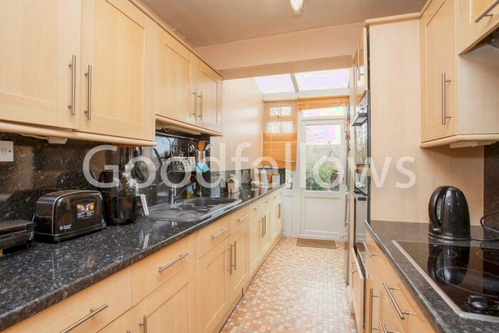 4 Bedroom House To Rent In Churston Drive, SM4