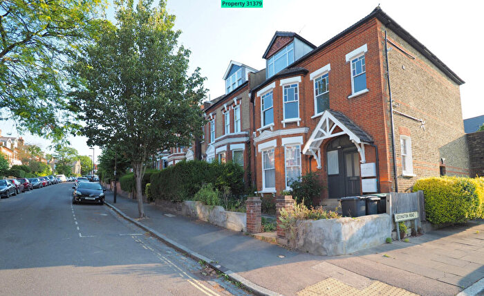 2 Bedroom Flat To Rent In Albany Road, London, N4