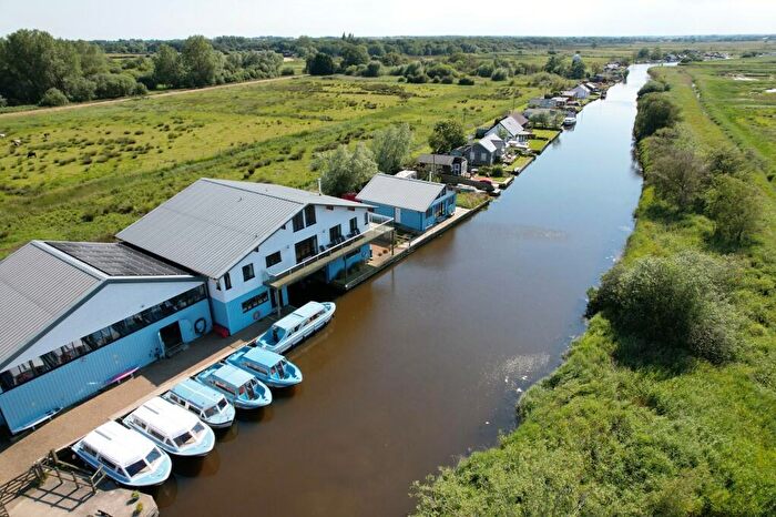 6 Bedroom Detached House For Sale In Martham, NR29