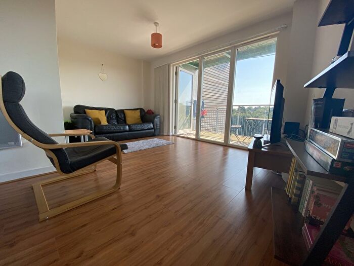 2 Bedroom Flat To Rent In Roma House, Victoria Wharf, Cardiff Bay, CF11