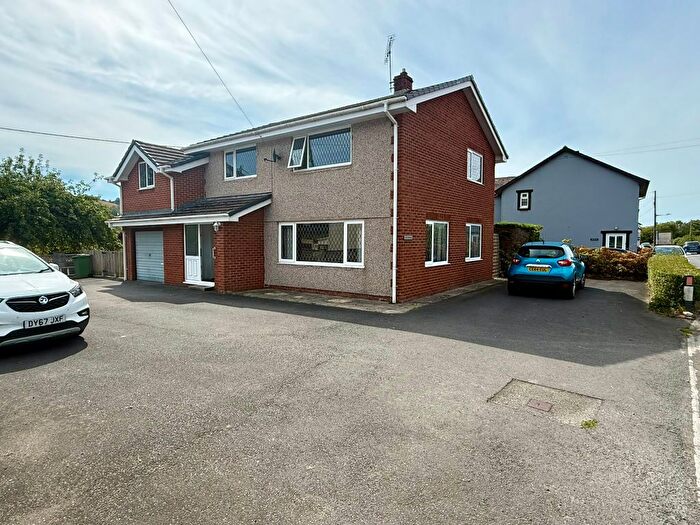 4 Bedroom Detached House For Sale In Blaengeuffordd, Capel Bangor, SY23