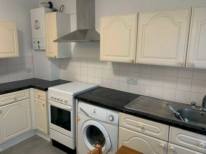 1 Bedroom Flat To Rent In Friern Barnet Road, Friern Barnet, N11