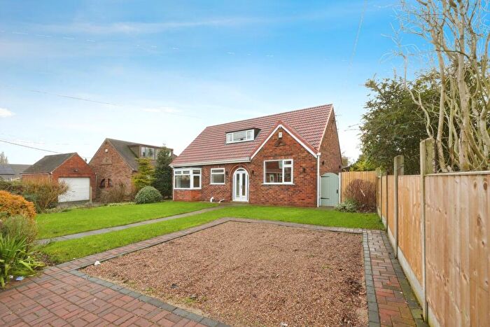 3 Bedroom Detached Bungalow For Sale In Cemetery Road, Winterton, Scunthorpe, DN15