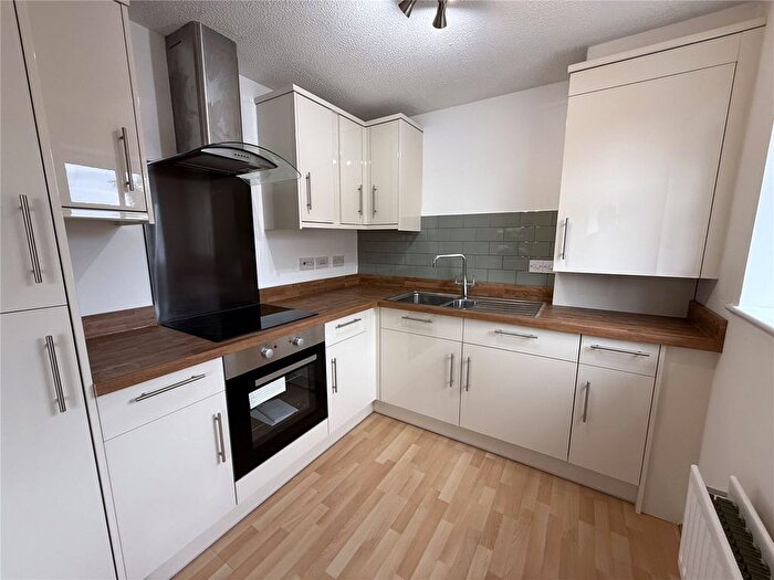 2 Bedroom Flat To Rent In Holland House Road, Walton-Le-Dale, Preston, PR5