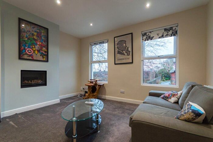 2 Bedroom Maisonette To Rent In Queens Road, Salisbury, SP1