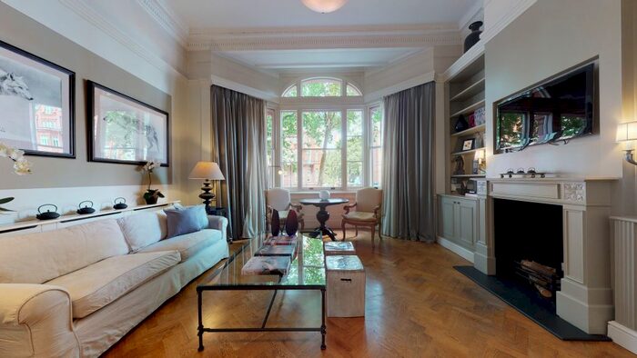 1 Bedroom Flat To Rent In Pont Street, London, SW1X