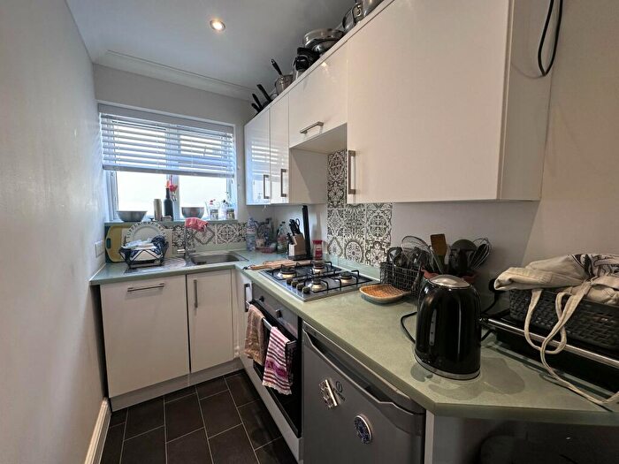 2 Bedroom Apartment To Rent In Westbourne Villas, BN3