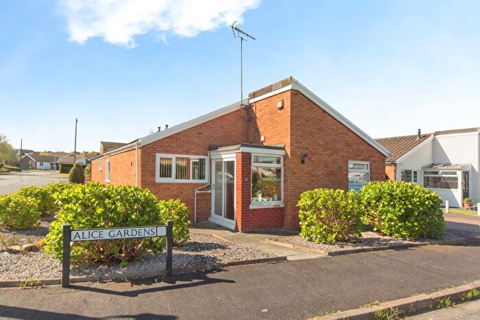 2 Bedroom Bungalow For Sale In Alice Gardens, Llandudno, Conwy, LL30