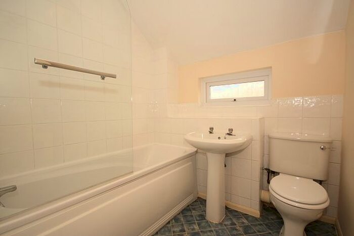 1 Bedroom Terraced House To Rent In Overthorpe Close, Knaphill, Woking, GU21