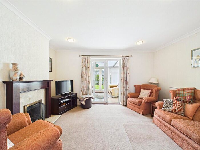 3 Bedroom Semi Detached House For Sale In Brunel Road, Bristol, BS13