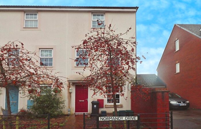 4 Bedroom End Of Terrace House For Sale In Normandy Drive, Yate, Bristol, Gloucestershire, BS37