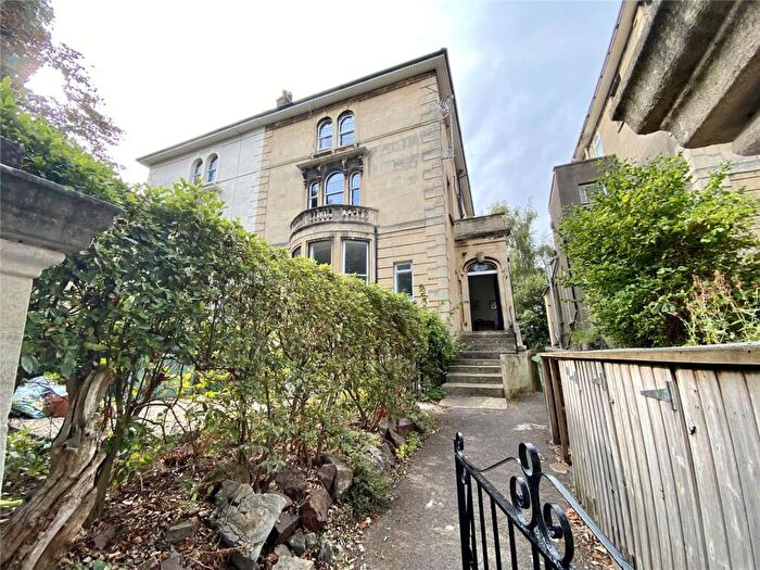 2 Bedroom Apartment To Rent In Ashgrove Road, Bristol, BS6