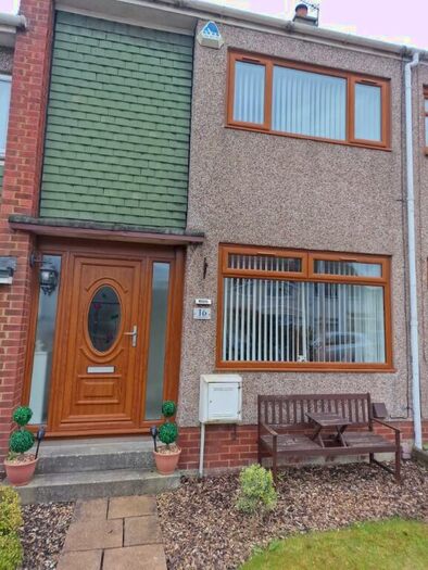2 Bedroom House To Rent In Fairways, Larkhall, ML9