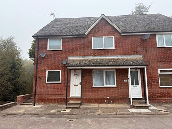 2 Bedroom Flat To Rent In Morgan Court, Claydon, IP6