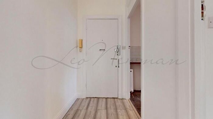 2 Bedroom Flat To Rent In Brampton Grove, Hendon, NW4