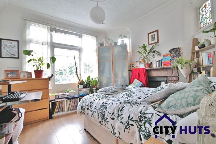 4 Bedroom Terraced House To Rent In Crowland Road, Seven Sisters, N15
