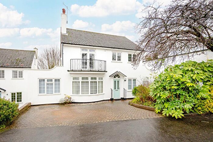 3 Bedroom Detached House For Sale In Regency Close, Bishop's Stortford, Hertfordshire, CM23