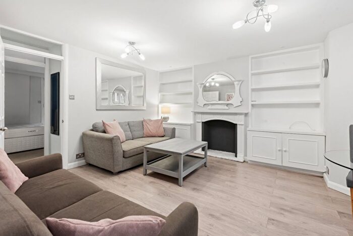 1 Bedroom Flat To Rent In Barclay Road, Fulham Broadway, SW6