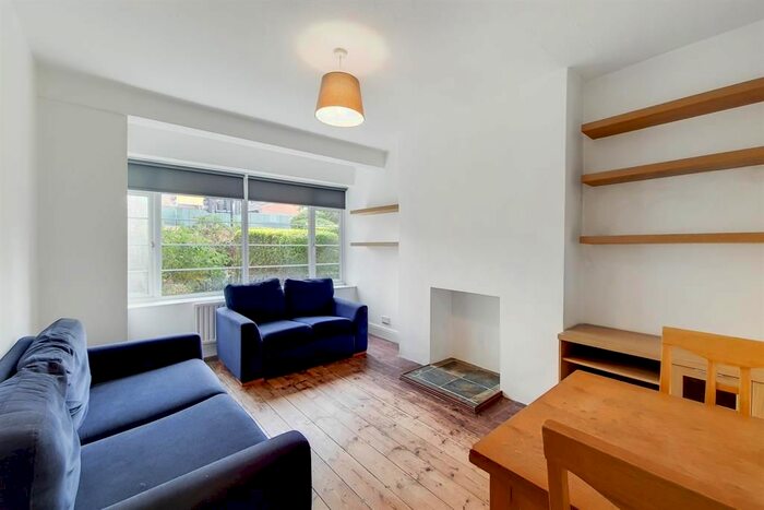 2 Bedroom Flat To Rent In Dartmouth Road, Forest Hill, SE23