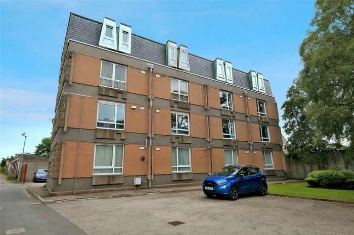 2 Bedroom Flat To Rent In Salisbury Court, Aberdeen, AB10