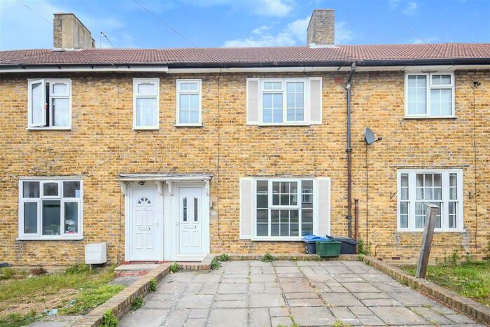 2 Bedroom Terraced House To Rent In Leominster Road, Morden, SM4