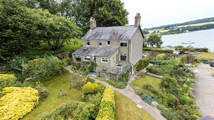 4 Bedroom Detached House For Sale In Beach Road, Y Felinheli, Gwynedd, LL56