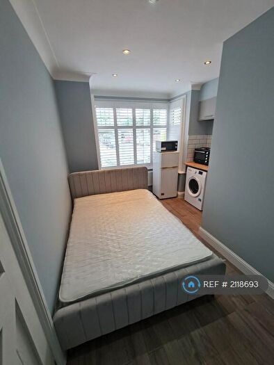 Studio To Rent In Lakehall Road, Thornton Heath, CR7
