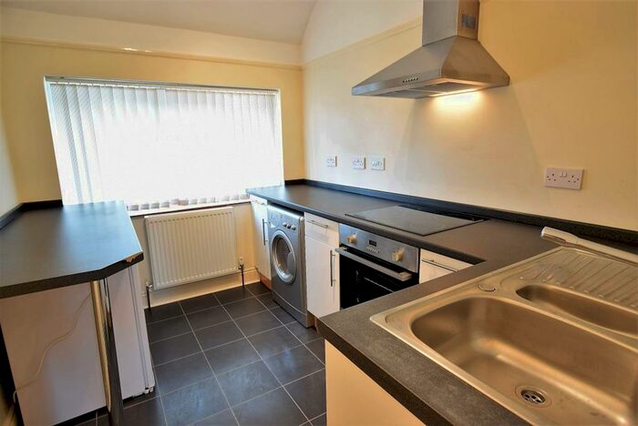 Studio To Rent In Langley Common Road, Barkham, RG40