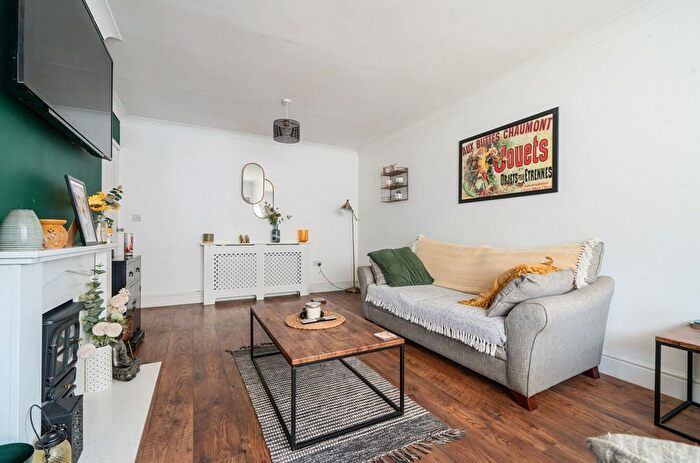 2 Bedroom Semi-Detached House For Sale In Ivy Close, Westergate, PO20