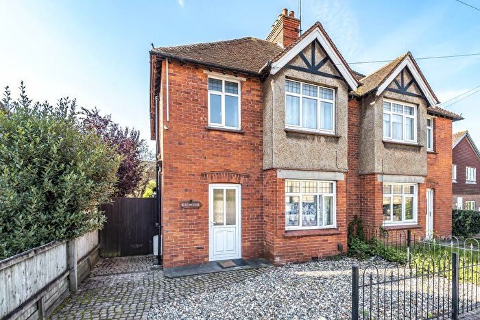 3 Bedroom Semi-Detached House To Rent In Thatcham, Berkshire, RG18