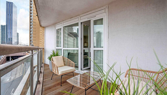 1 Bedroom Flat To Rent In Westferry Circus, Canary Wharf, E14