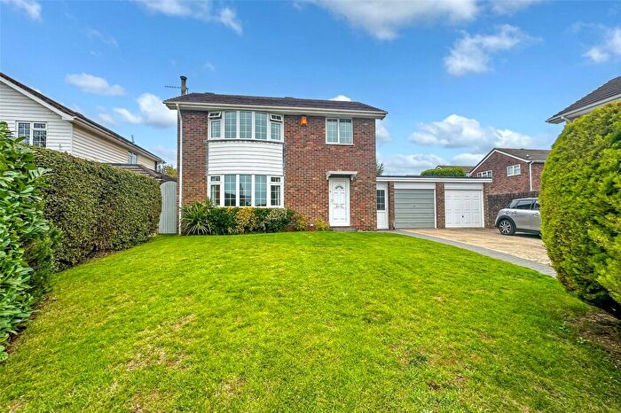 3 Bedroom Detached House For Sale In Ferndale Walk, Angmering, West Sussex, BN16