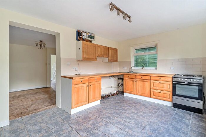 2 Bedroom End Of Terrace House To Rent In Broadshard, Crewkerne, TA18